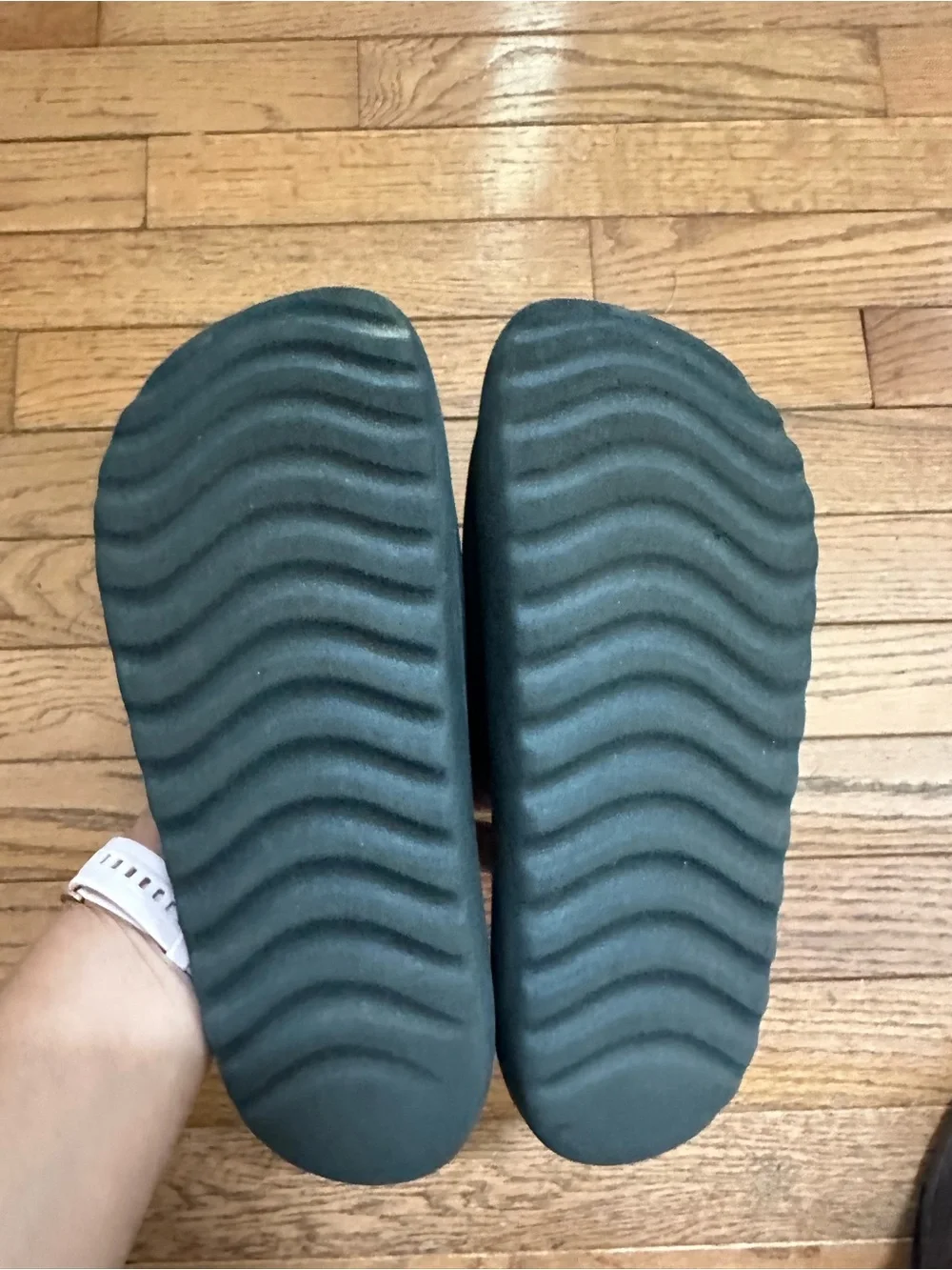 Adidas adilette Slides kids size 6